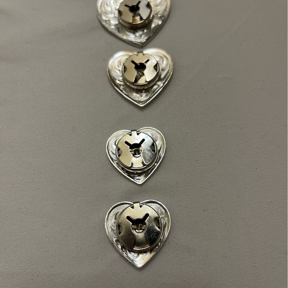 Montana Silversmiths Heart Button Covers - Picture 2 of 4